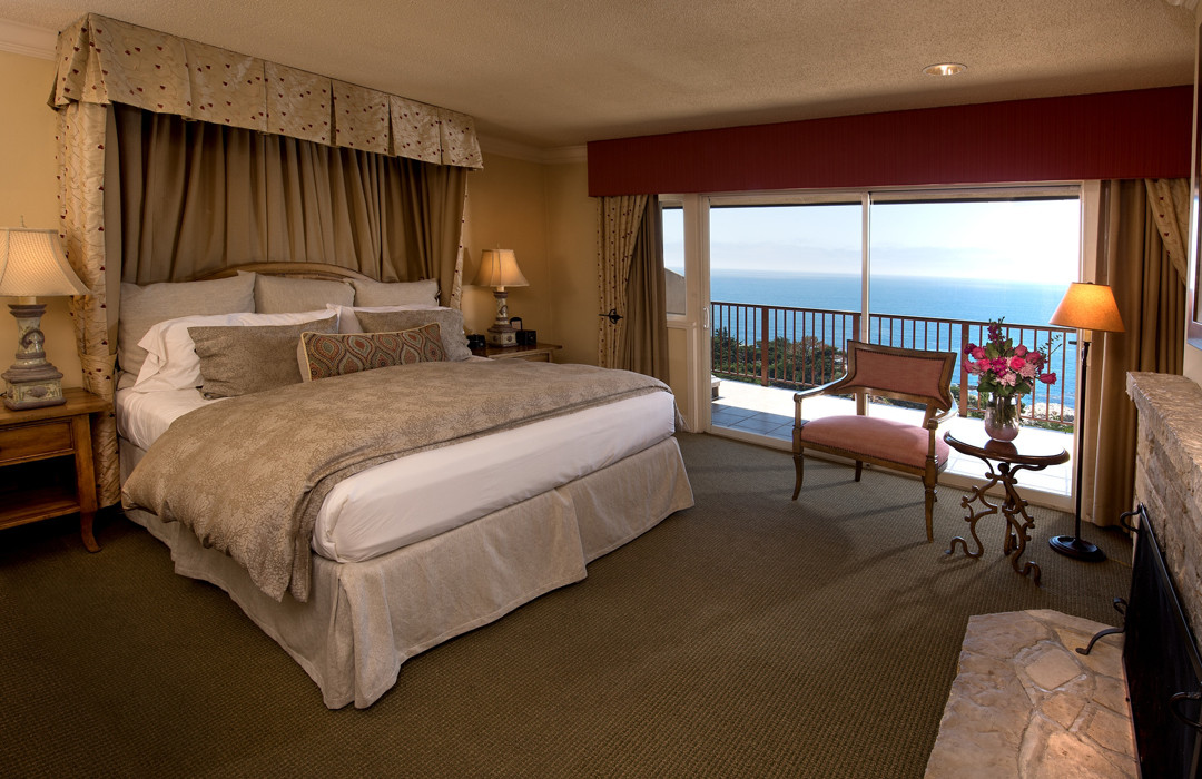 Room 20 ~ Ocean View Fireplace Rooms - King Bed (Rates from $559